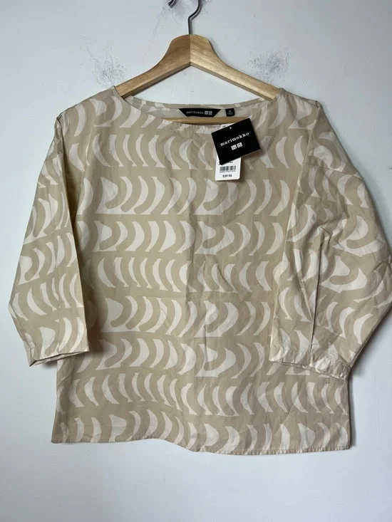 Marimekko x Uniqlo Beige & Cream Patterned Boxy 3/4 Sleeve Blouse Neutral Modern - Picture 1 of 10